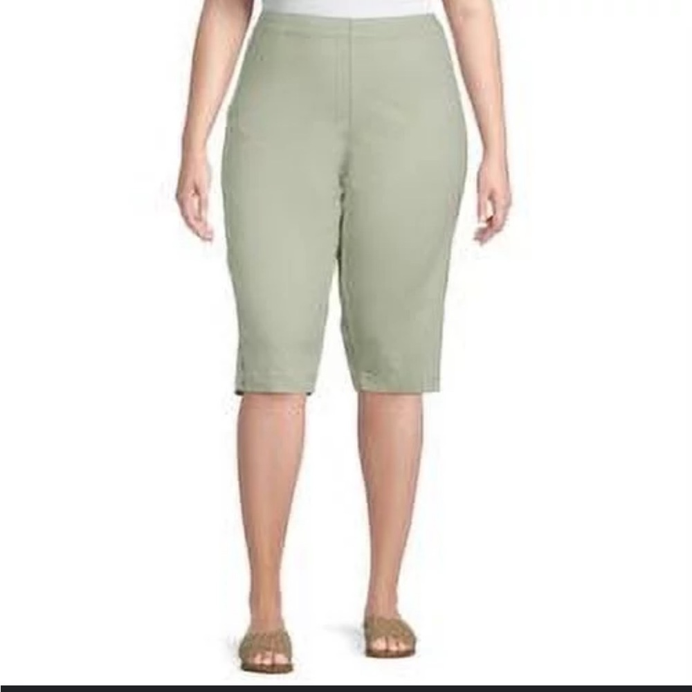 ✨ Croft & Barrow Pull-On Bermuda Shorts ✨